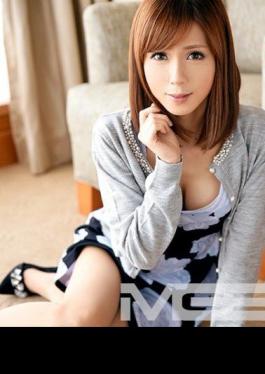 Mosaic 259LUXU-1469 Luxury TV 1440 Saffle is not enough! An active race queen with attractive big eyes and slender legs appears! She smiles happily at the man's piston and goes inside many times! Standing back, cowgirl, missionary... this beautiful style looks g